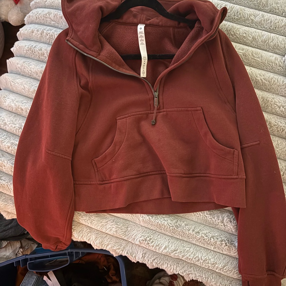 Lululemon scuba cropped hoodie